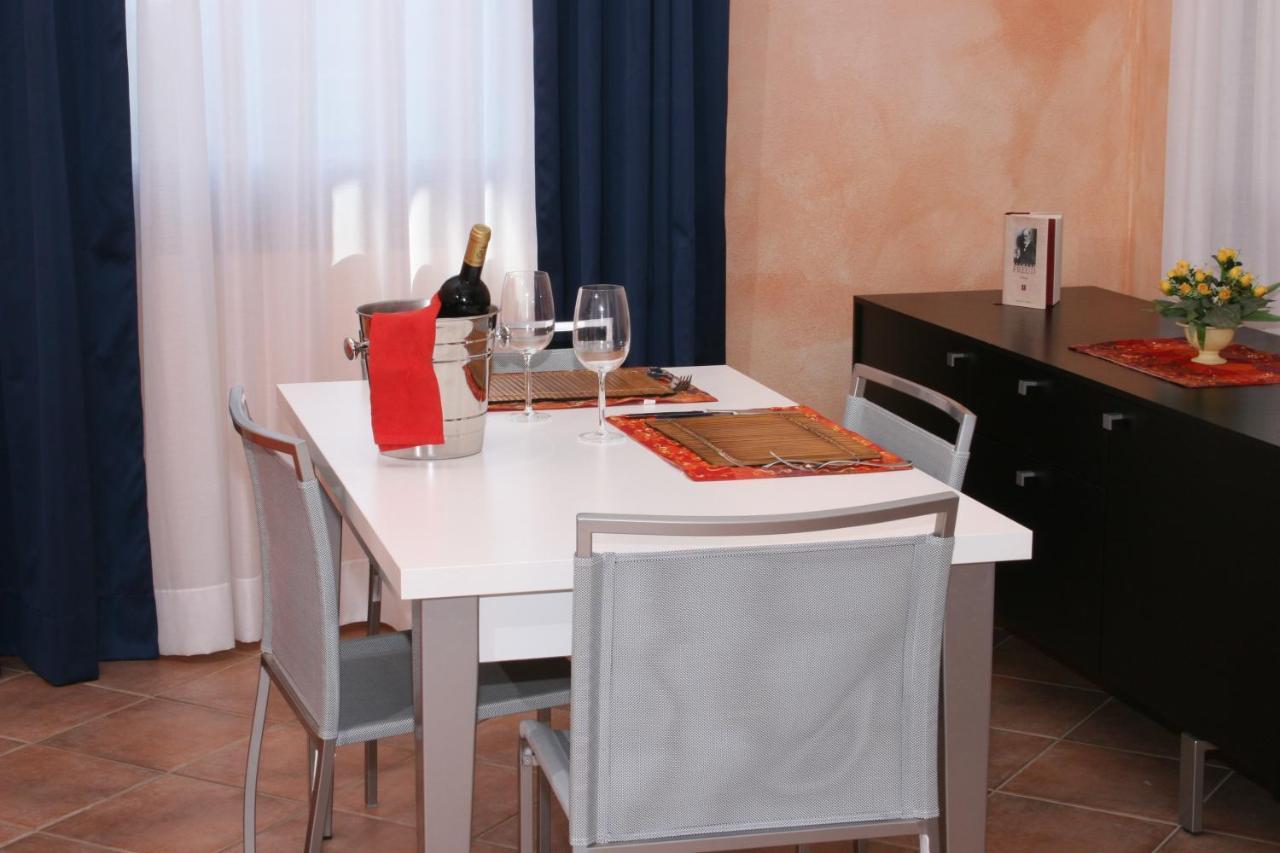فيلابوتزو Residence Il Borgo Di Porto Corallo المظهر الخارجي الصورة