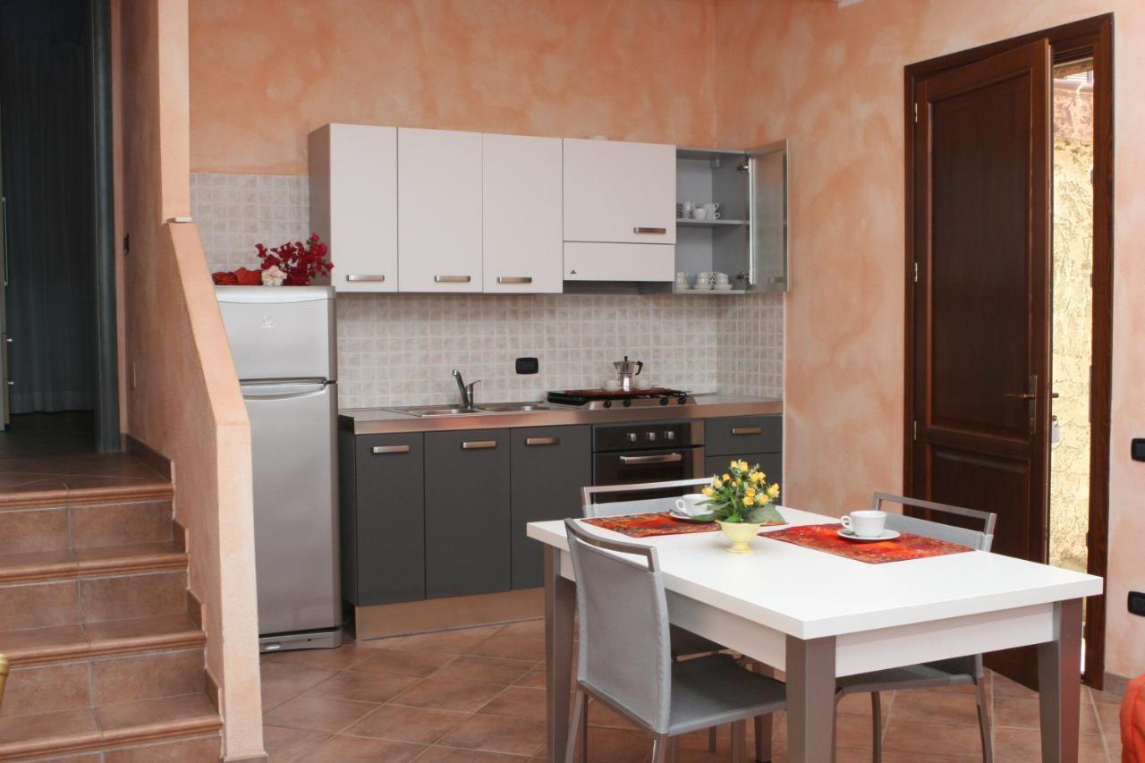 فيلابوتزو Residence Il Borgo Di Porto Corallo المظهر الخارجي الصورة