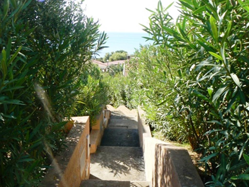 فيلابوتزو Residence Il Borgo Di Porto Corallo المظهر الخارجي الصورة