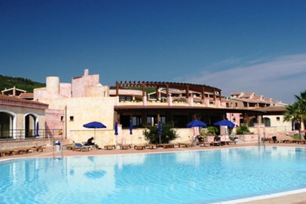 فيلابوتزو Residence Il Borgo Di Porto Corallo المظهر الخارجي الصورة